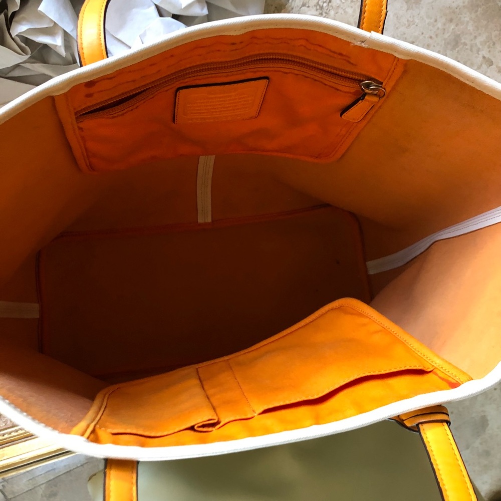 Authentic LARGE Coach Winter White Tote Bag Purse - Picture 6 of 6